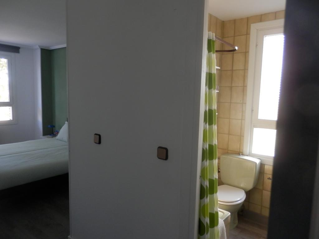 H.A.N.D Surf Hostel Лангре Номер фото