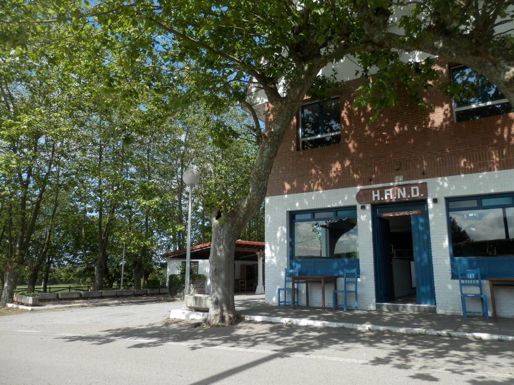 H.A.N.D Surf Hostel Лангре Экстерьер фото
